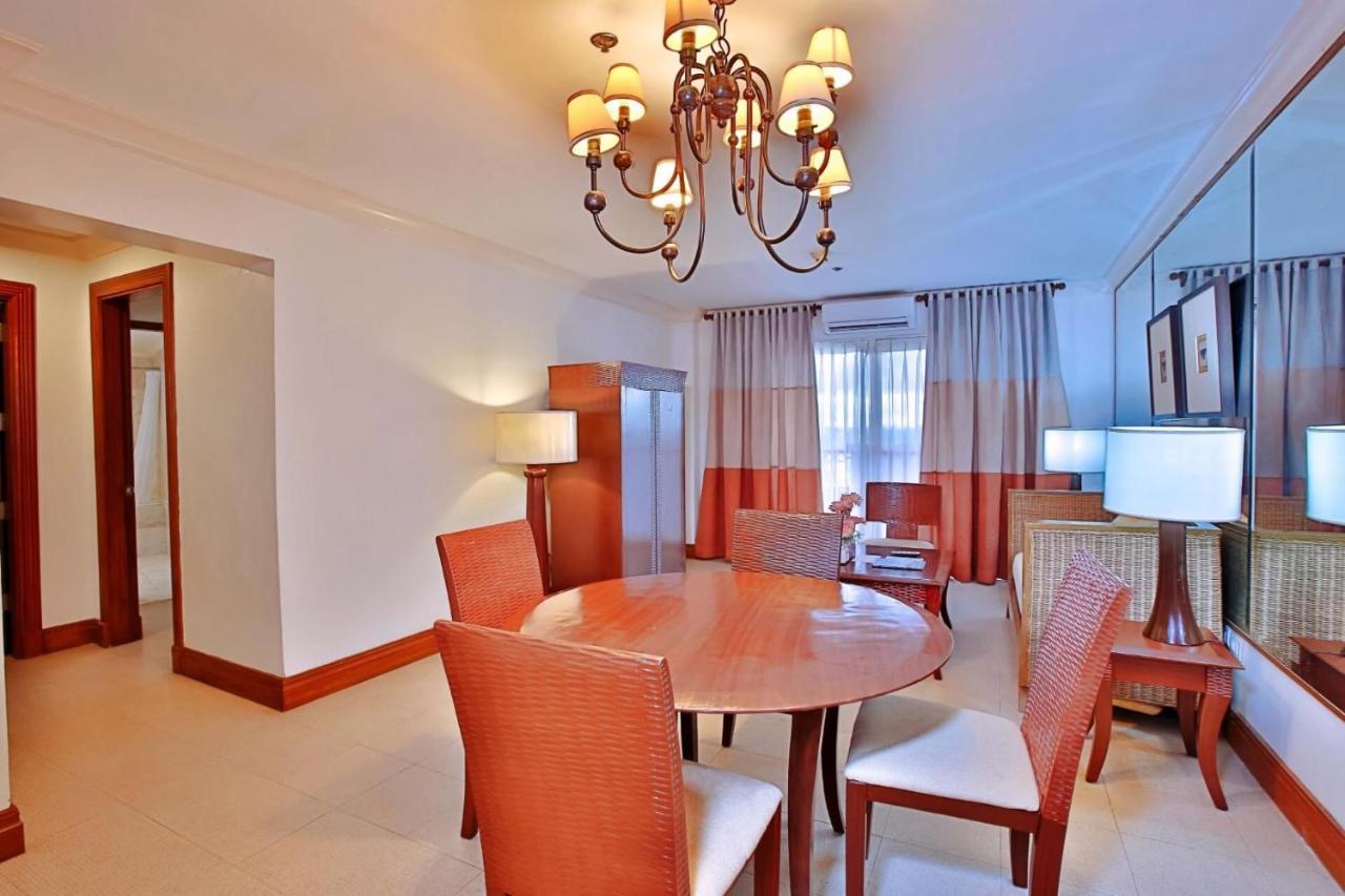 Crown Regency Suites Mactan Lapu-Lapu City Buitenkant foto