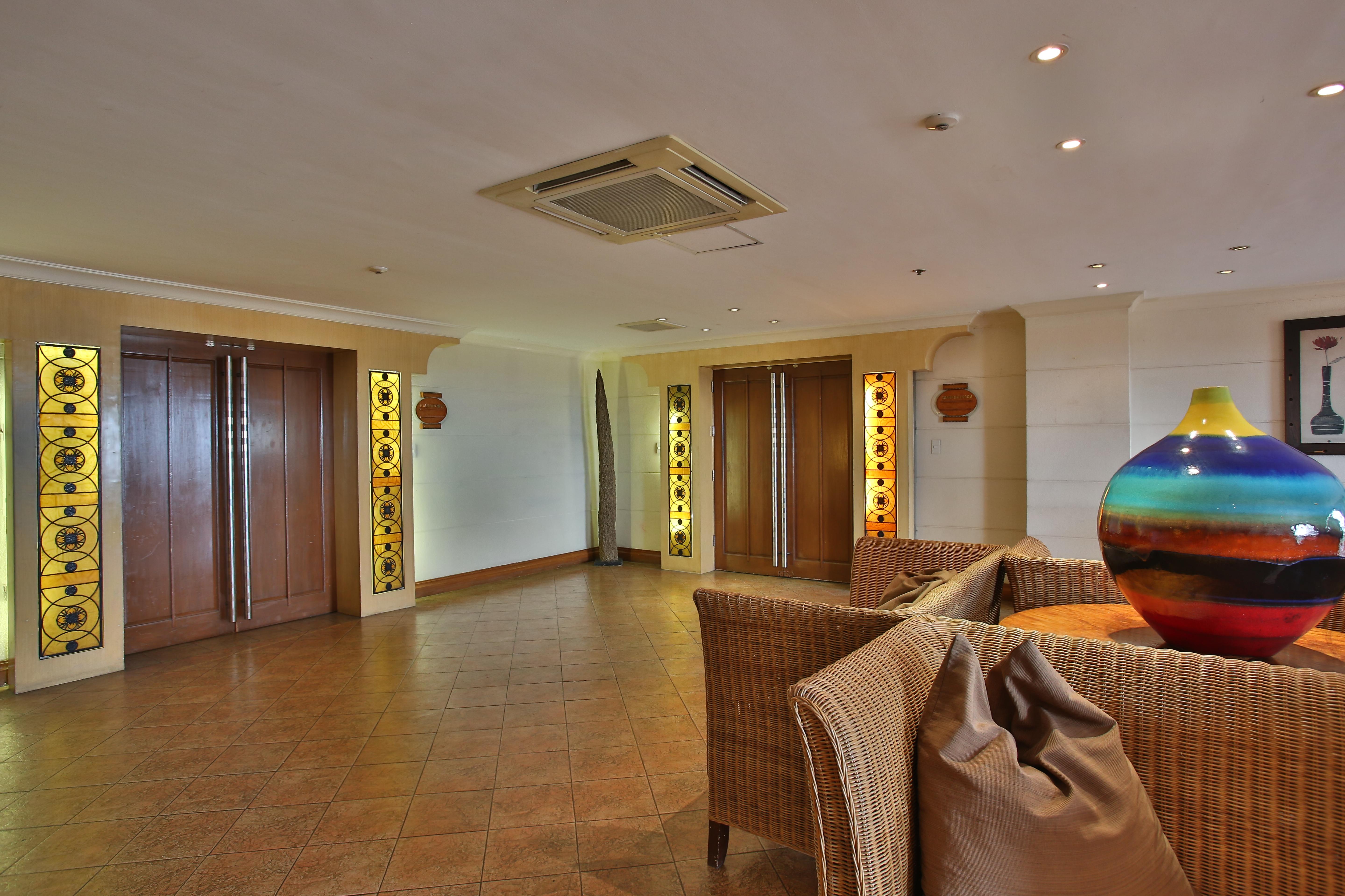Crown Regency Suites Mactan Lapu-Lapu City Buitenkant foto