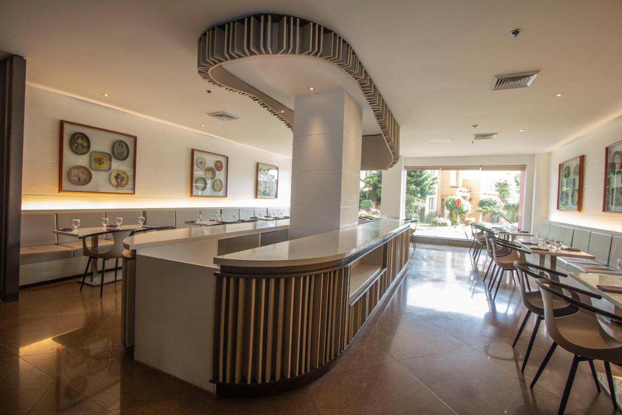 Crown Regency Suites Mactan Lapu-Lapu City Buitenkant foto