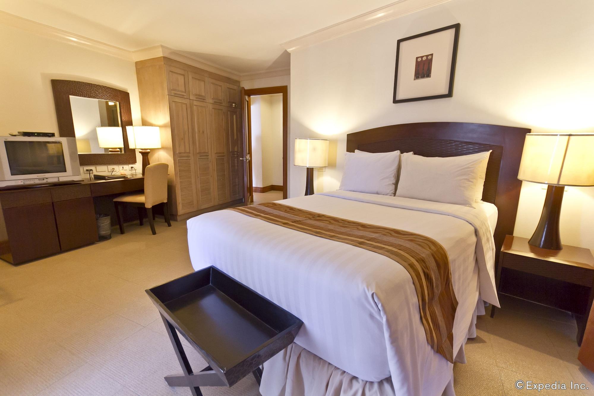 Crown Regency Suites Mactan Lapu-Lapu City Buitenkant foto
